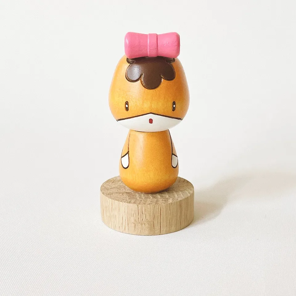 usaburo-kokeshi-gunma-chan-ruban-kokeshi-yura-koro-85-mm image 1