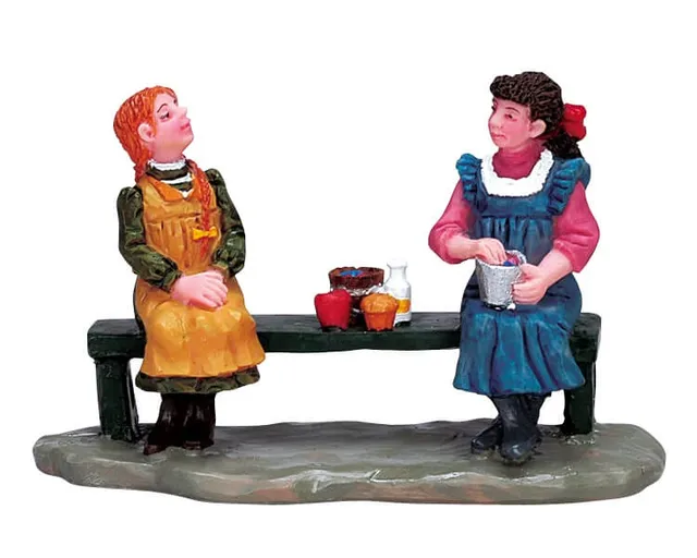 lemax-girl-talk-figurine-miniature-de-village image 1