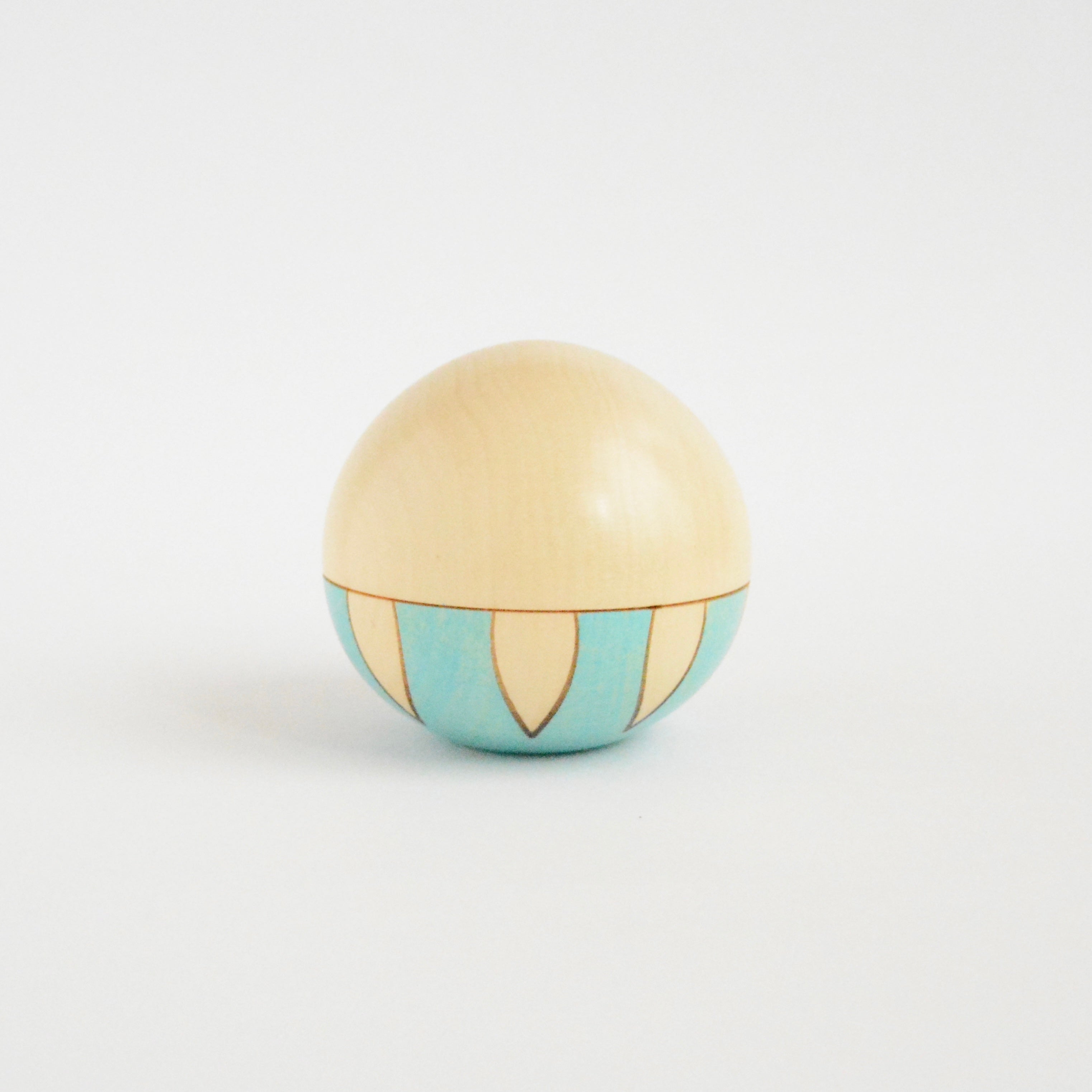 usaburo-kokeshi-yurakoro-jellyfish-mini-figurine-culbuto-m-duse-58x58x50mm image 3
