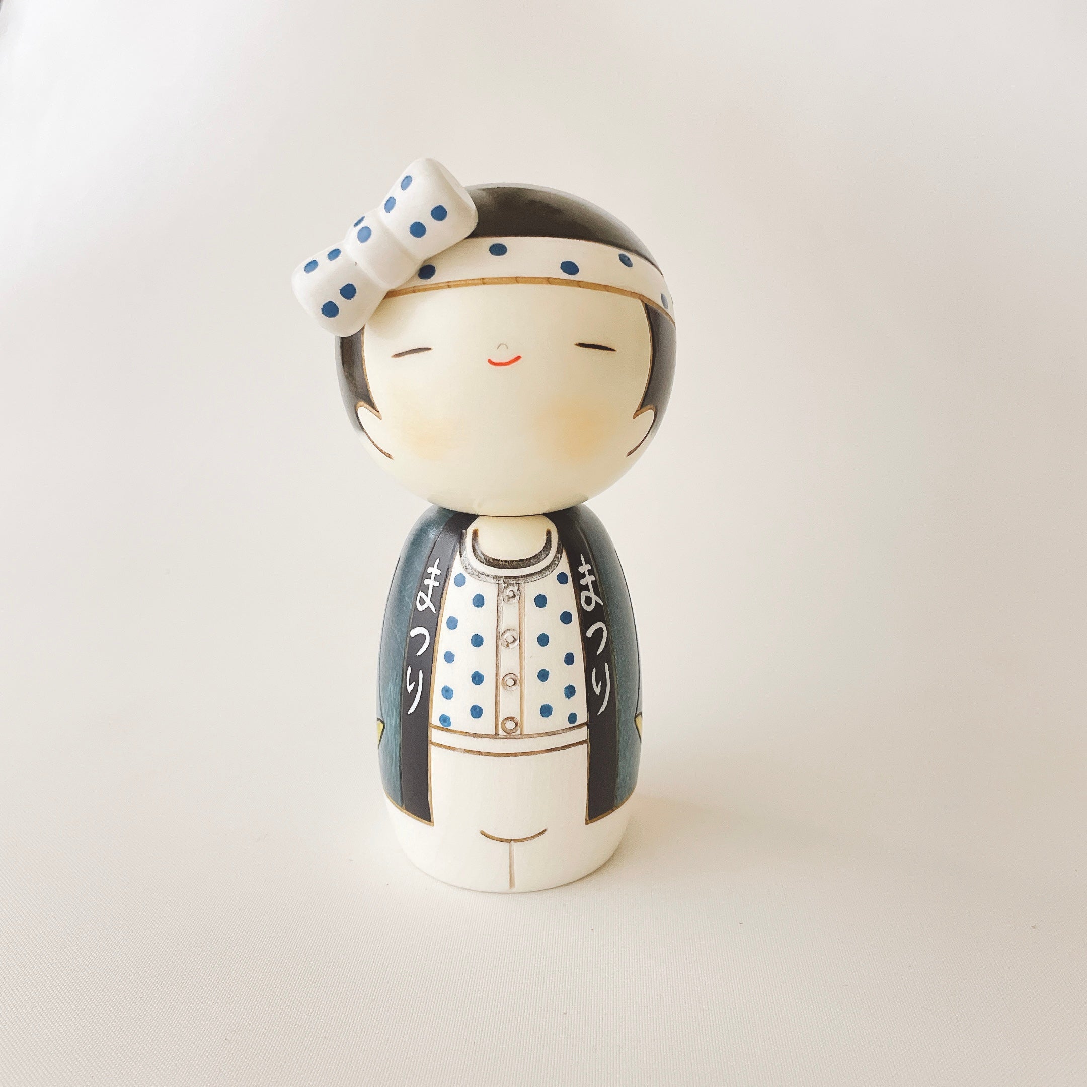 usaburo-kokeshi-wasshoi-boy-f-te-d-t-figurine-artisanale image 1