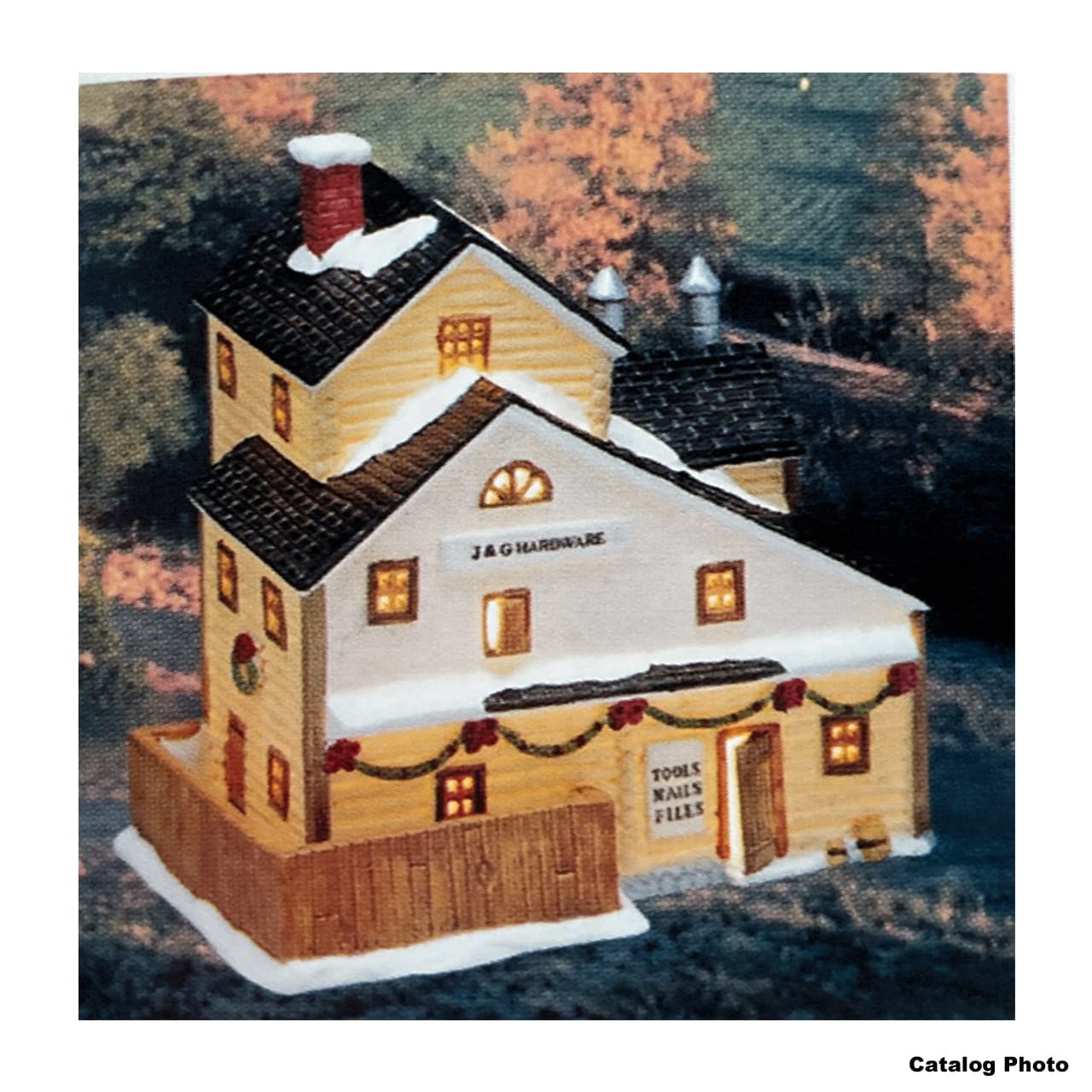 lemax-j-g-hardware-store-b-timent-miniature-de-village-de-collection image 1