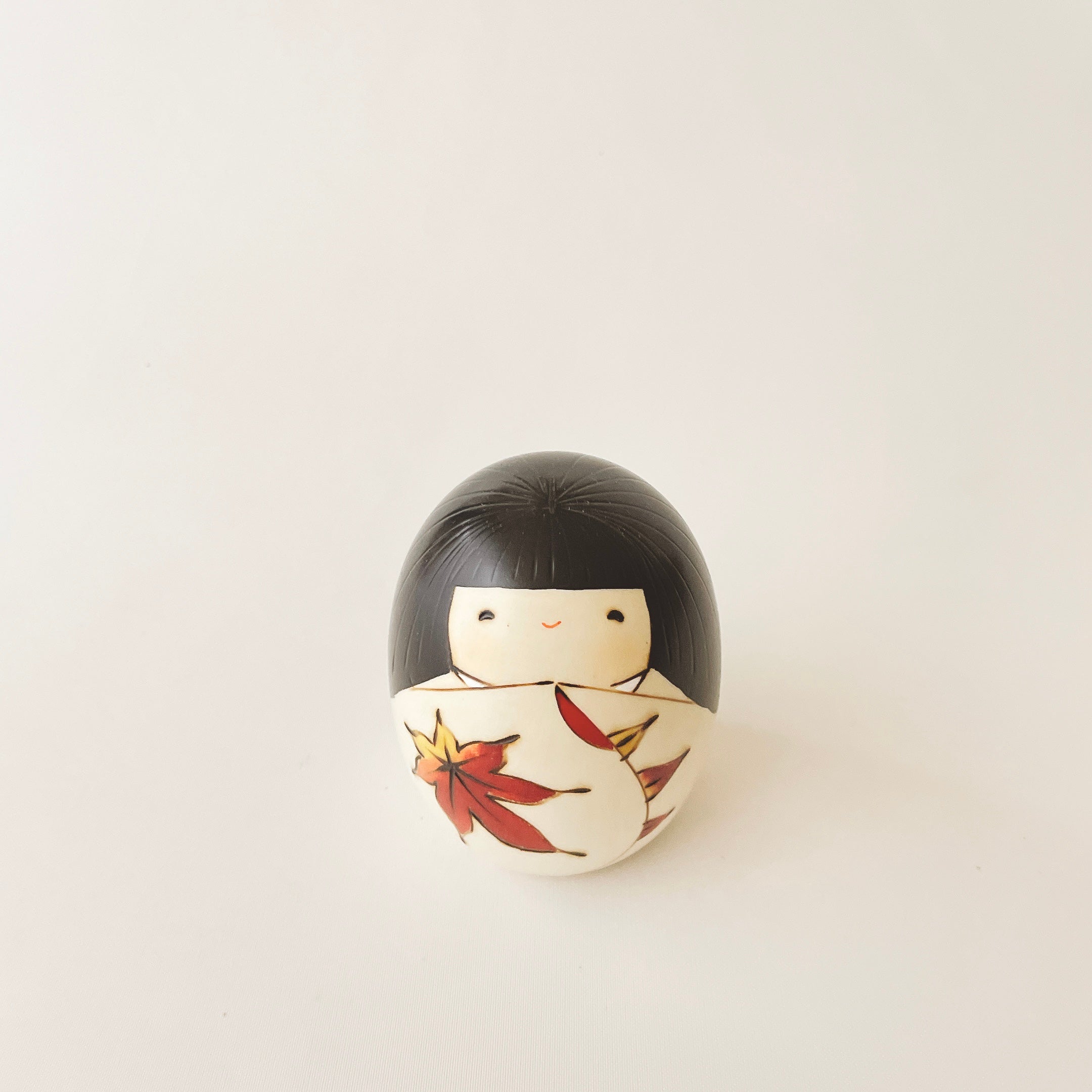usaburo-kokeshi-aki-automne-yura-koro-yurakoro-9-cm-bois-mizuki image 5