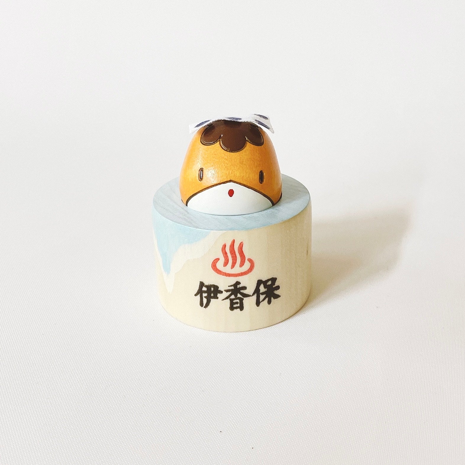 usaburo-kokeshi-gunma-chan-ikaho-onsen-figurine-gotochi image 1