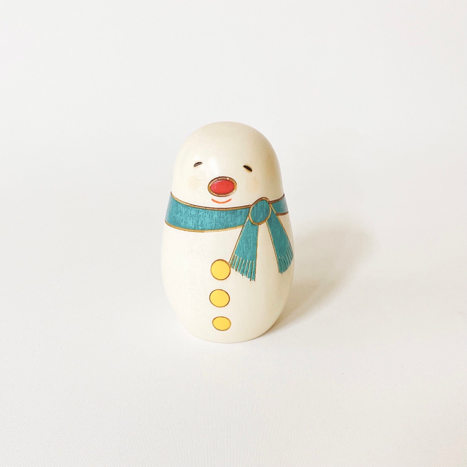 usaburo-kokeshi-bonhomme-de-neige-poup-e-kokeshi-no-l-9-cm image 1