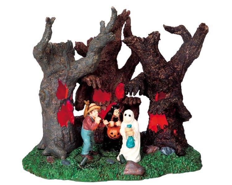 lemax-spooky-town-lost-in-the-woods-figurine image 1