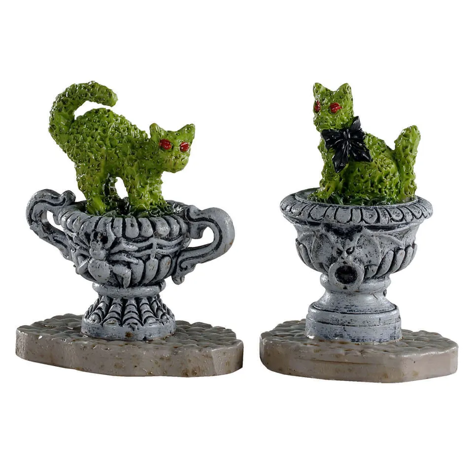 lemax-haunted-topiary-d-cor-miniature-spooky-town image 1
