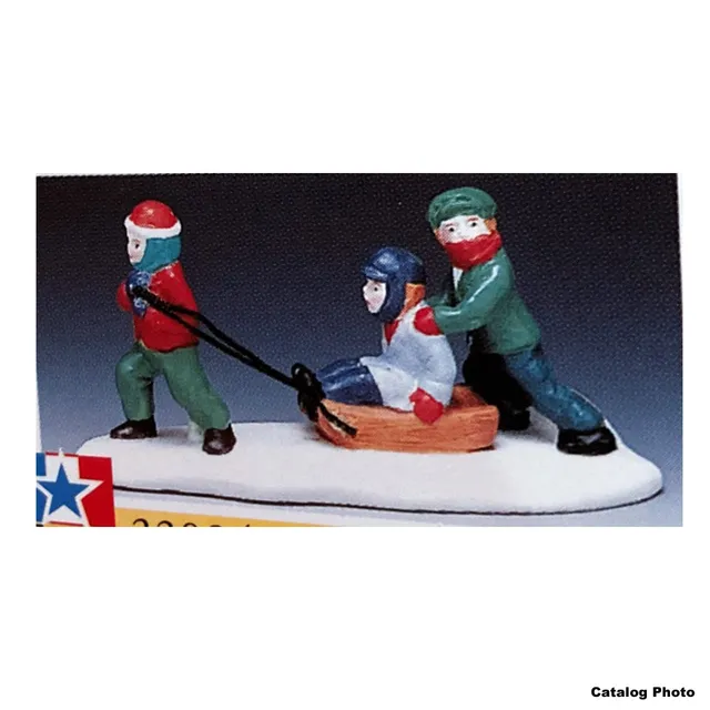 lemax-pulling-sled-figurine-miniature-village-de-no-l image 1