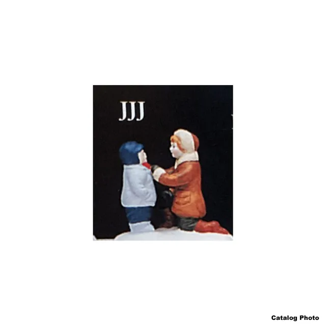 lemax-bundle-up-figurine-miniature-d-hiver image 1