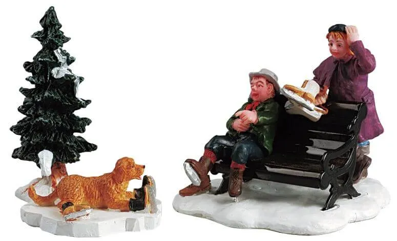 lemax-first-time-skater-set-de-3-figurines-patinage-miniature image 1