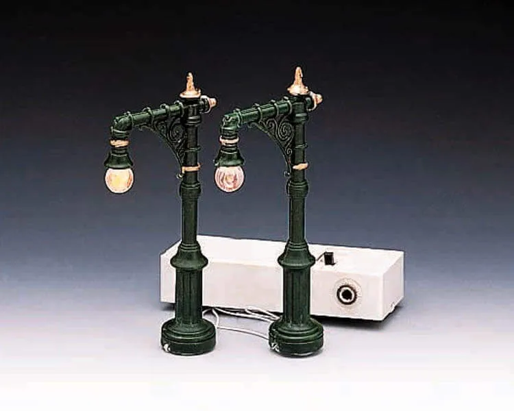 lemax-4-victorian-street-lamp-lot-de-4-lampadaires-miniatures image 1