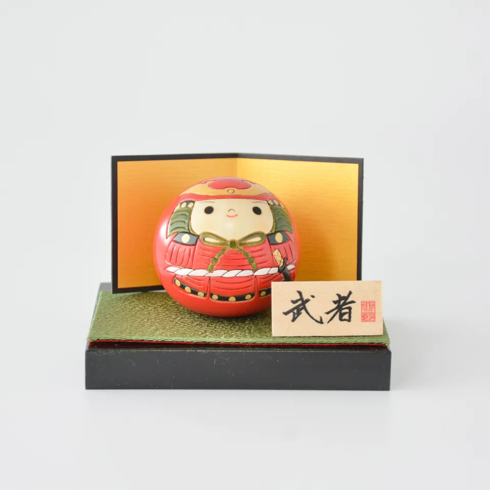usaburo-kokeshi-musha-samurai-set-basique-figurine-miniature-50-mm-avec-display image 1