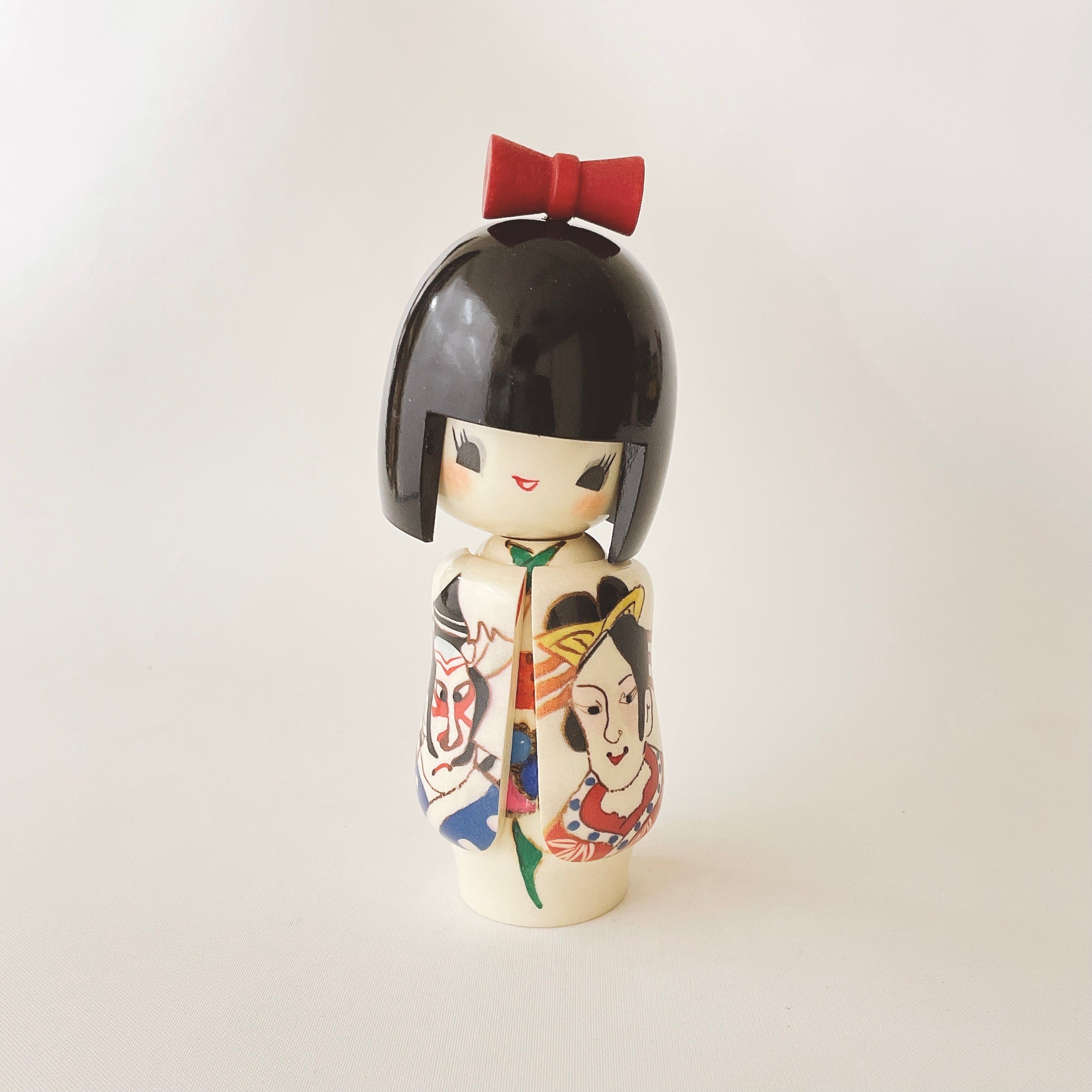 usaburo-kokeshi-kabuki-e-kokeshi-art-of-kabuki-poup-e-kokeshi-artisanale-15-cm image 1