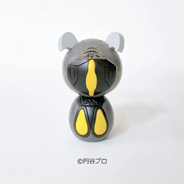 usaburo-kokeshi-ultraman-zetton-poup-e-kokeshi-personnage-officiel image 1