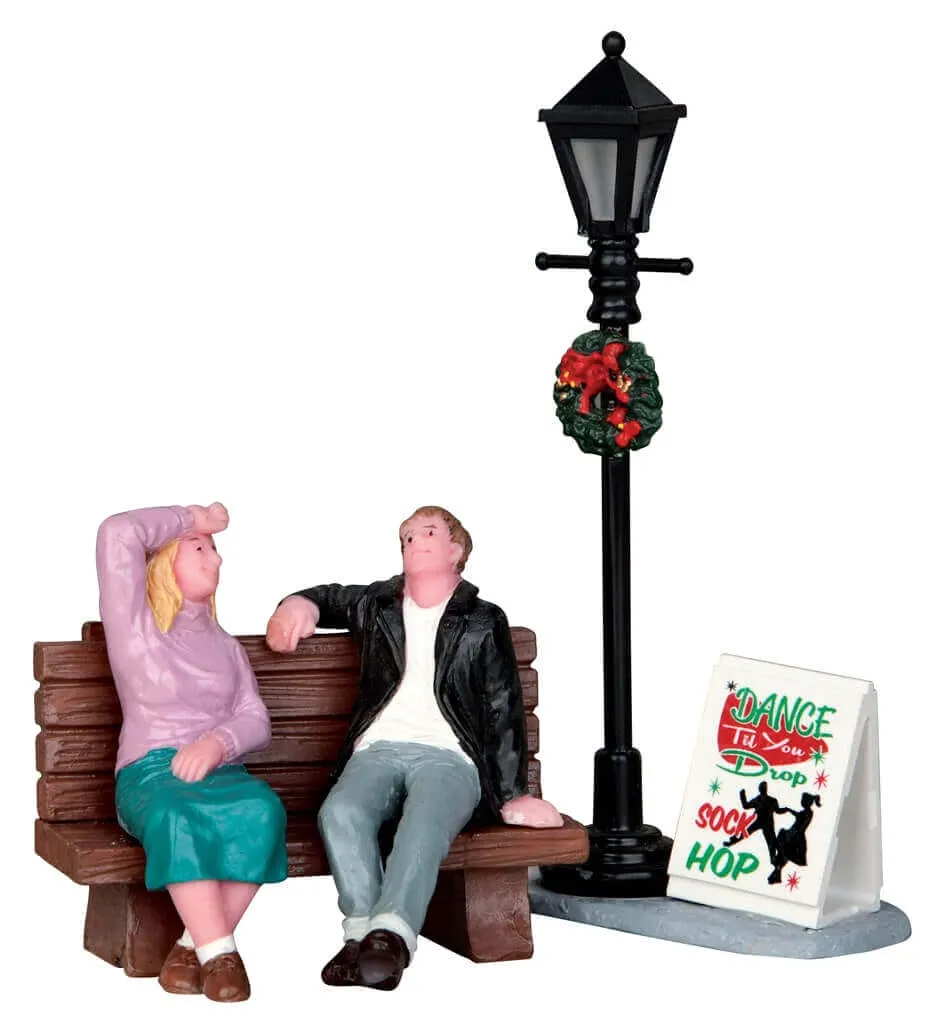 lemax-after-the-sock-hop-set-of-2-figurines-miniatures image 1