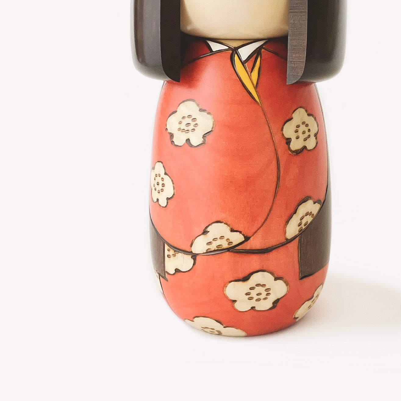 usaburo-kokeshi-k-jitsu-red-s-poup-e-miniature-artisanale-130-mm image 6