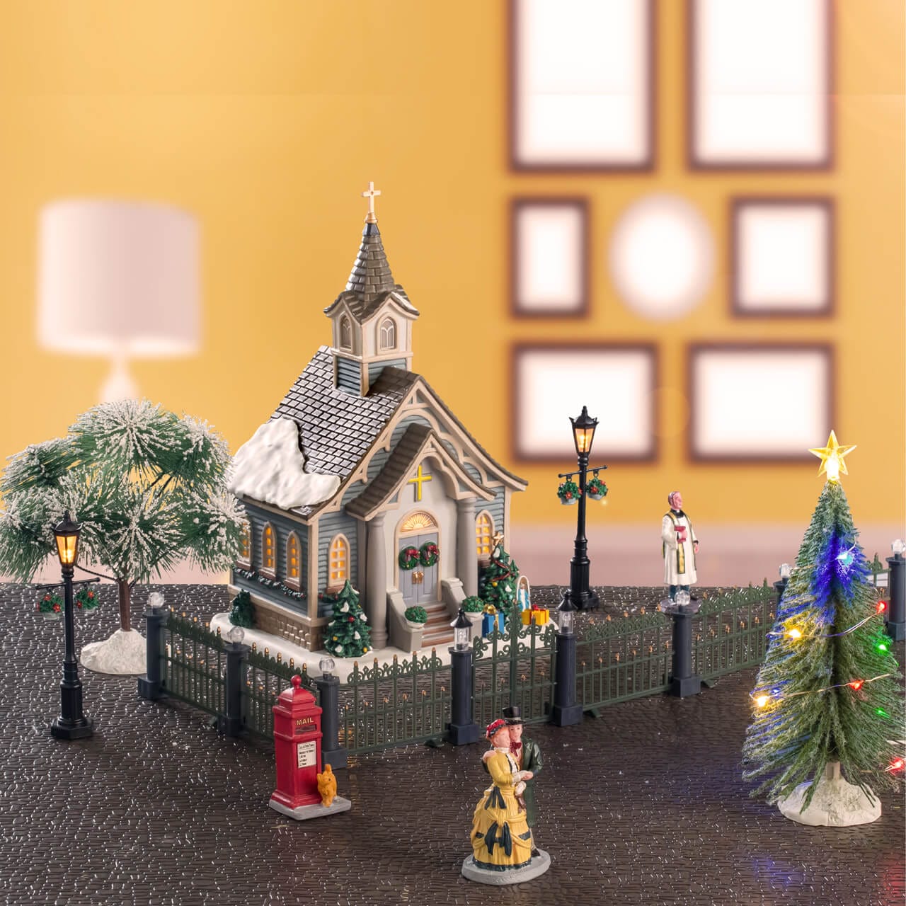 lemax-caddington-small-town-church-set-glise-de-village-miniature image 1