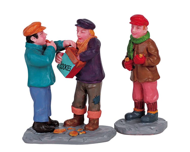 lemax-kids-finishing-christmas-cookies-figurines-miniatures image 1