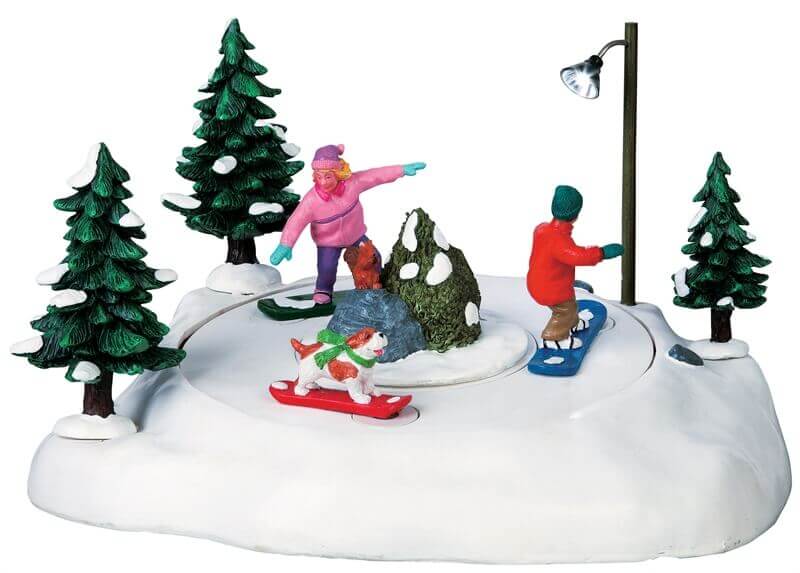 lemax-snowboarding-friends-figurines-snowboard-amis-sc-ne-d-hiver image 1