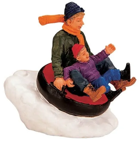 lemax-tubing-with-dad-figurine-luge-d-hiver image 1