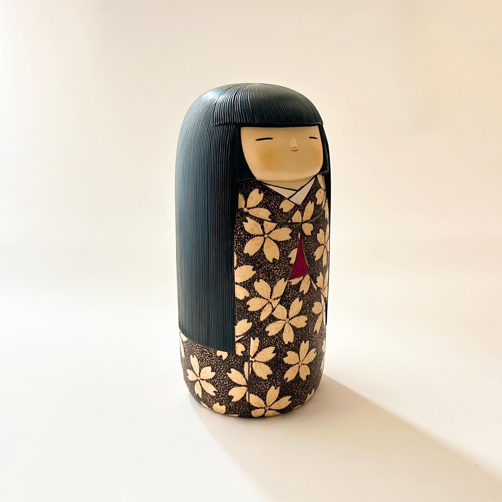 usaburo-kokeshi-hana-no-sato-champ-de-fleurs-yuji-okamoto-110-x-110-x-240-mm image 4