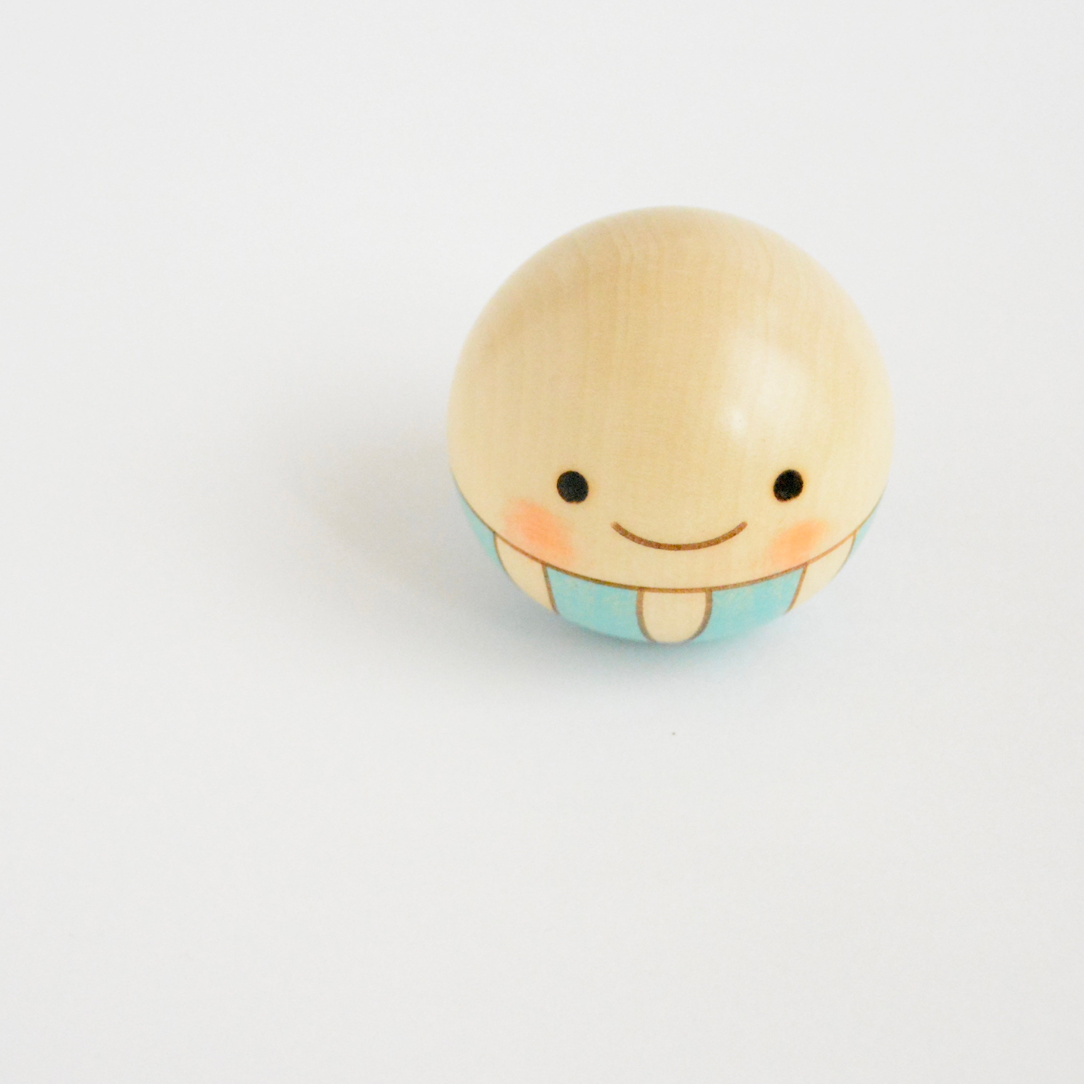 usaburo-kokeshi-yurakoro-jellyfish-mini-figurine-culbuto-m-duse-58x58x50mm image 4