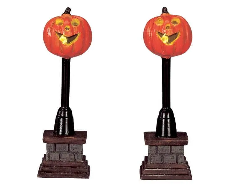 lemax-pumpkin-street-lamp-lampadaire-citrouille-spooky-town image 1