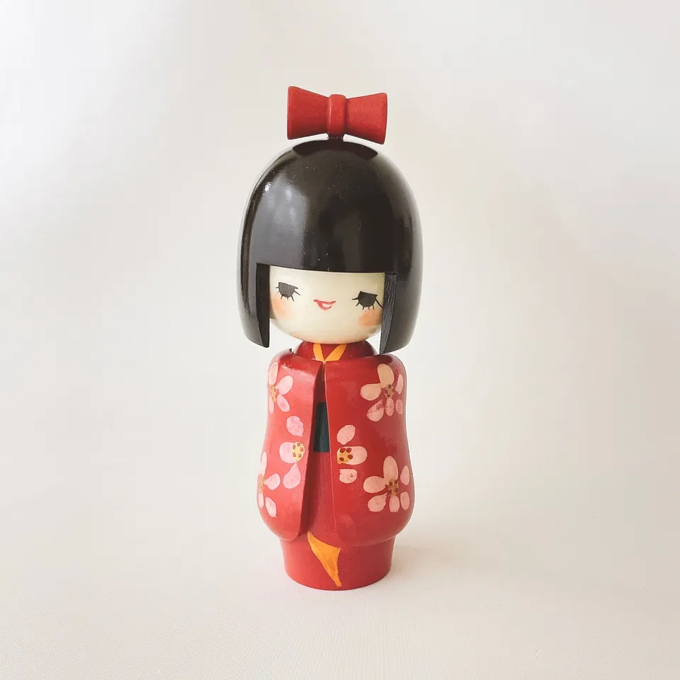 usaburo-kokeshi-otome-sode-figurine-kimono-15-cm image 1