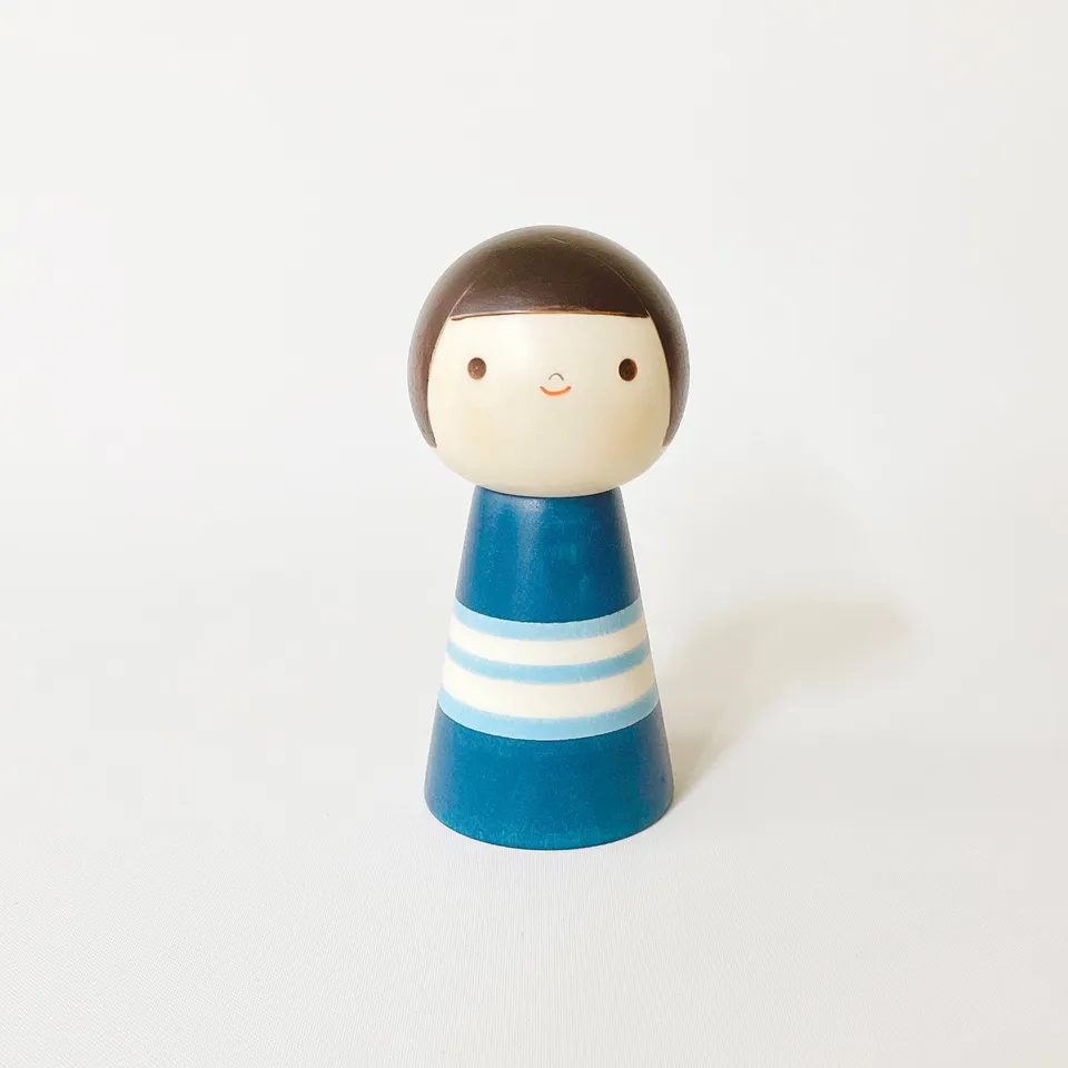 usaburo-kokeshi-n-n-grand-fr-re-figurine-kokeshi-artisanale-11-5-cm-bleue image 1