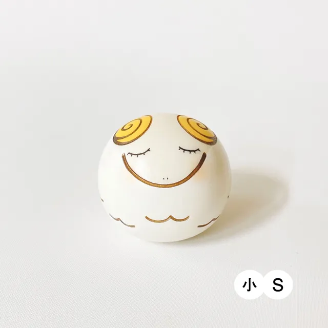 usaburo-kokeshi-yurakoro-mouton-culbuto-rond-en-bois image 1