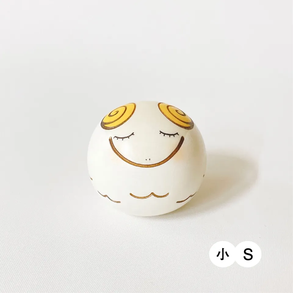 usaburo-kokeshi-yurakoro-mouton-culbuto-rond-en-bois image 1