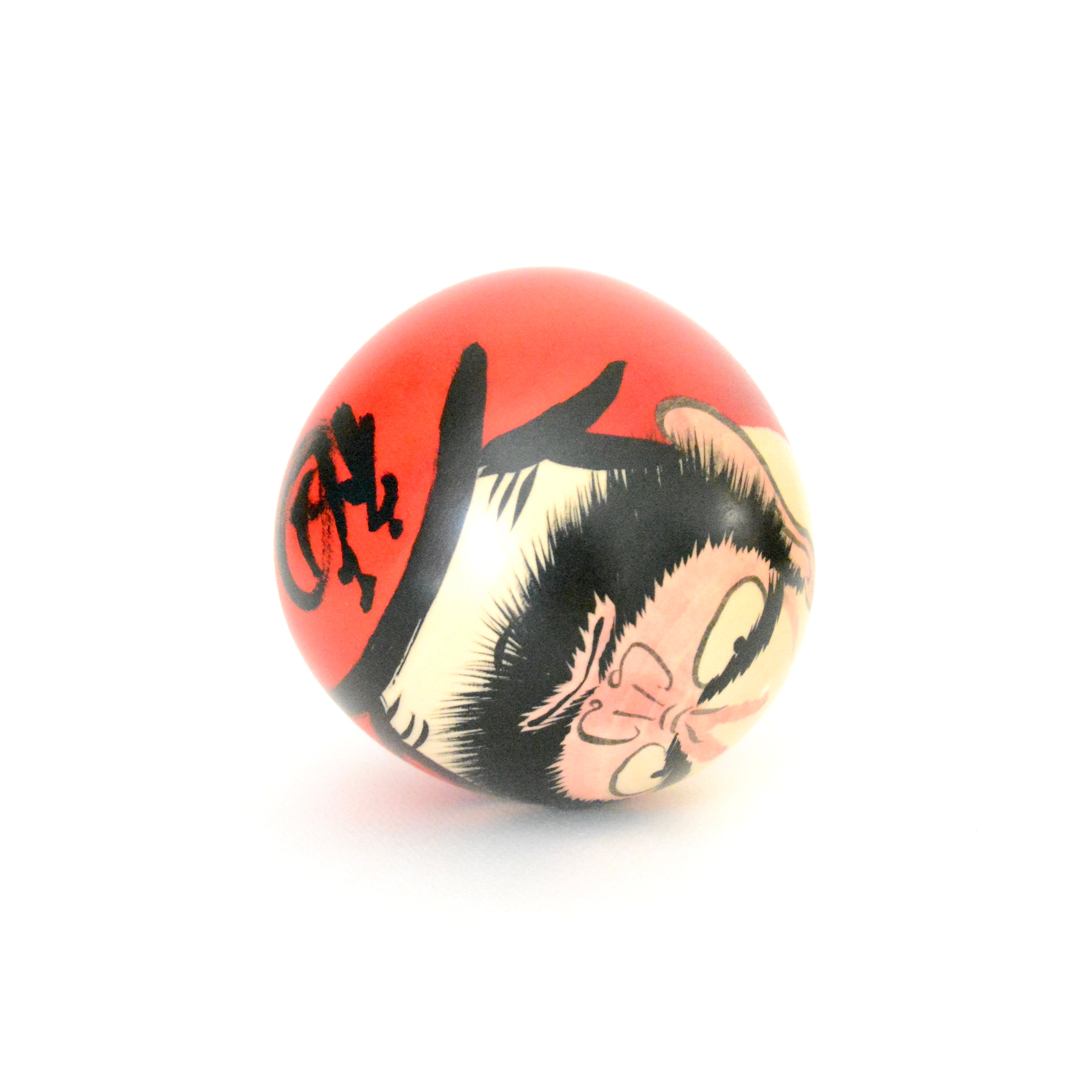 usaburo-kokeshi-koro-koro-daruma-rouge-figurine-porte-bonheur-90-mm image 4