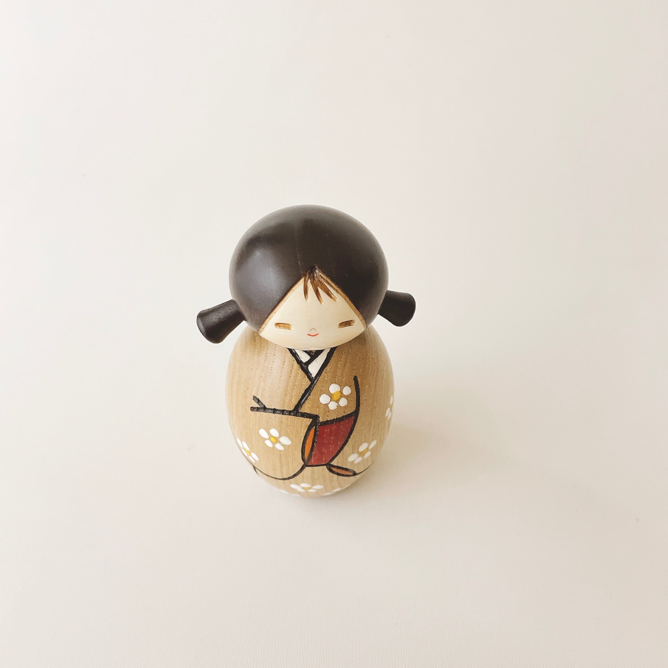 usaburo-kokeshi-haru-yo-koi-wait-for-spring-figurine-miniature-t-te-ronde image 5
