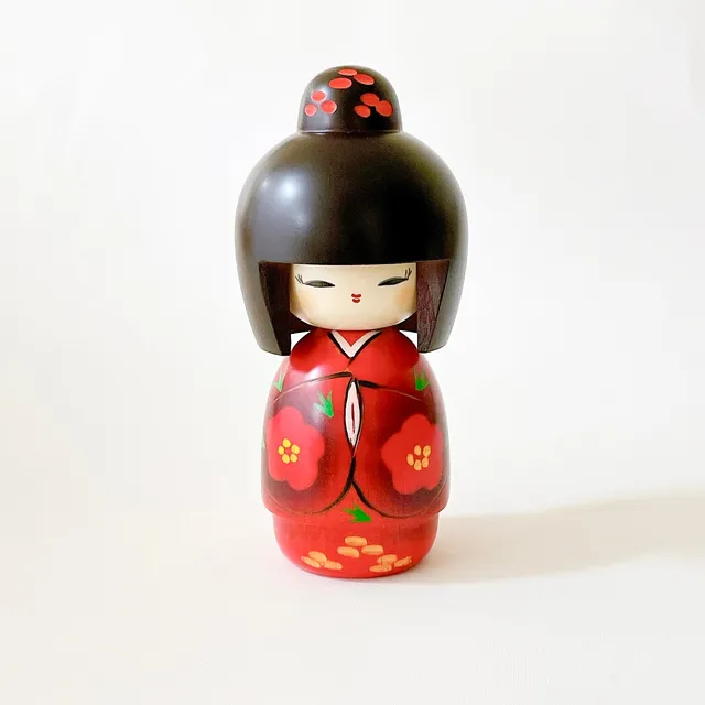 usaburo-kokeshi-hohoemi-par-fujikawa-poup-e-kokeshi-artisanale-15-cm-sourire image 1