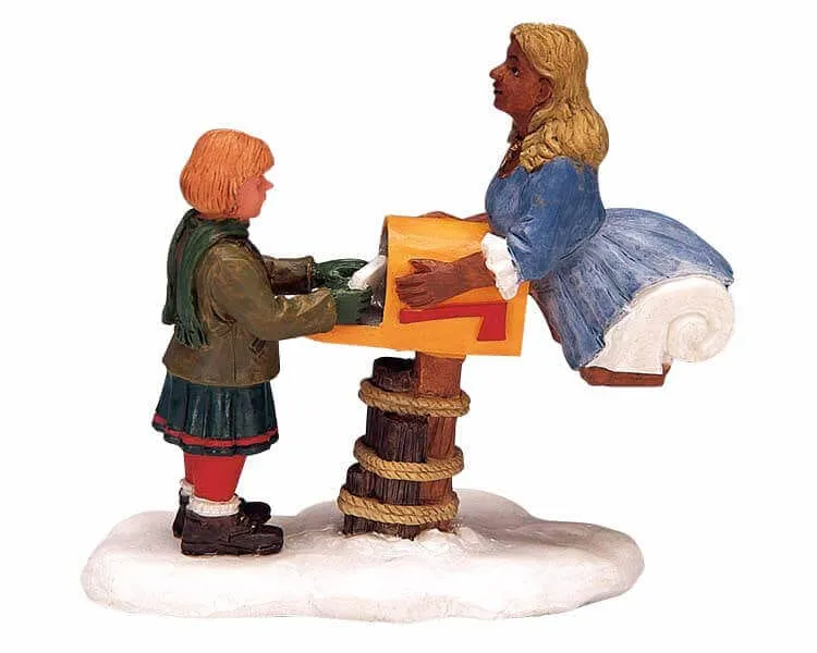 lemax-get-the-mail-figurine-miniature-de-village image 1