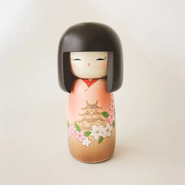 usaburo-kokeshi-joka-machi-poupee-ville-chateau-15-cm image 1