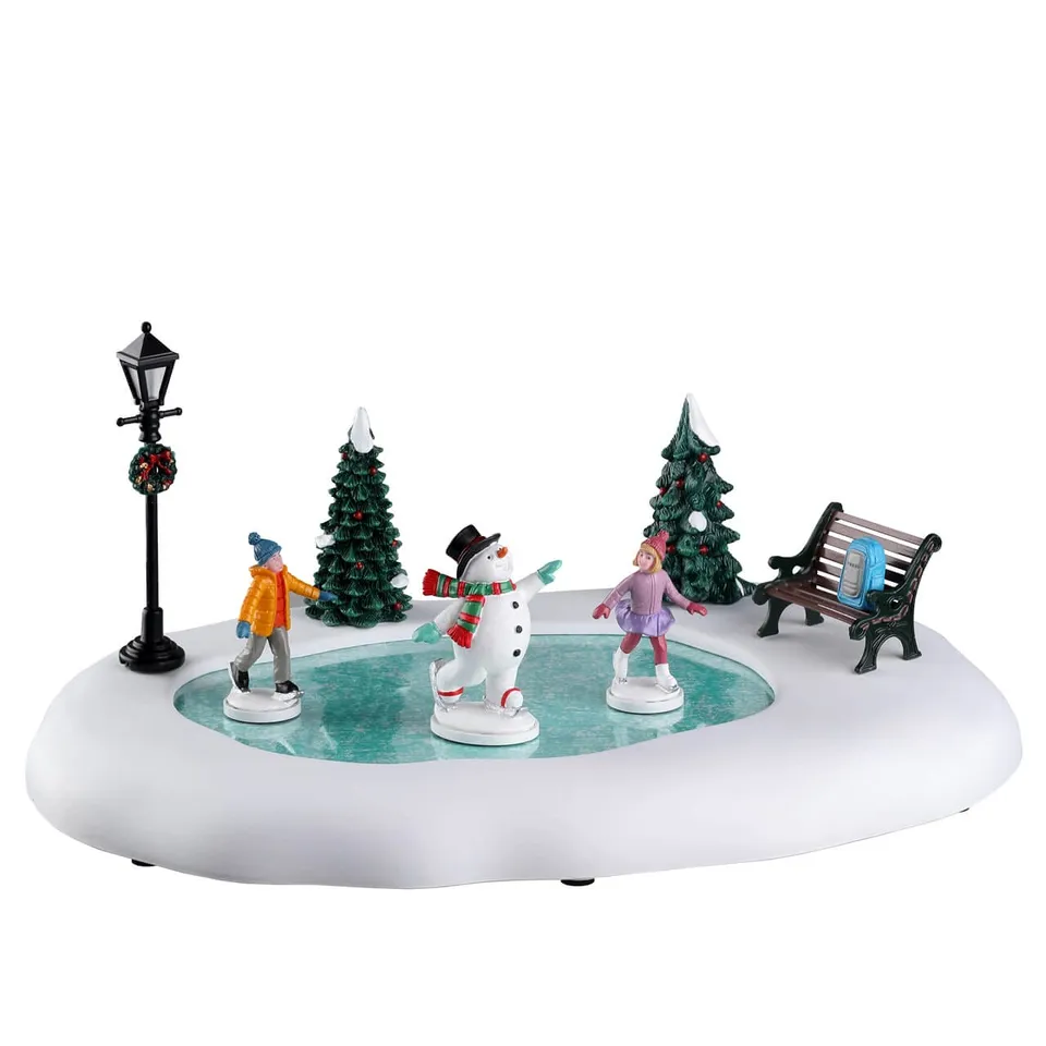 lemax-frosty-goes-ice-skating-figurines-patineurs-vail-village image 1