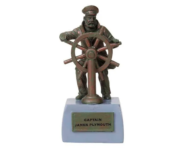 lemax-sea-captain-statue-statue-miniature-de-collection image 1