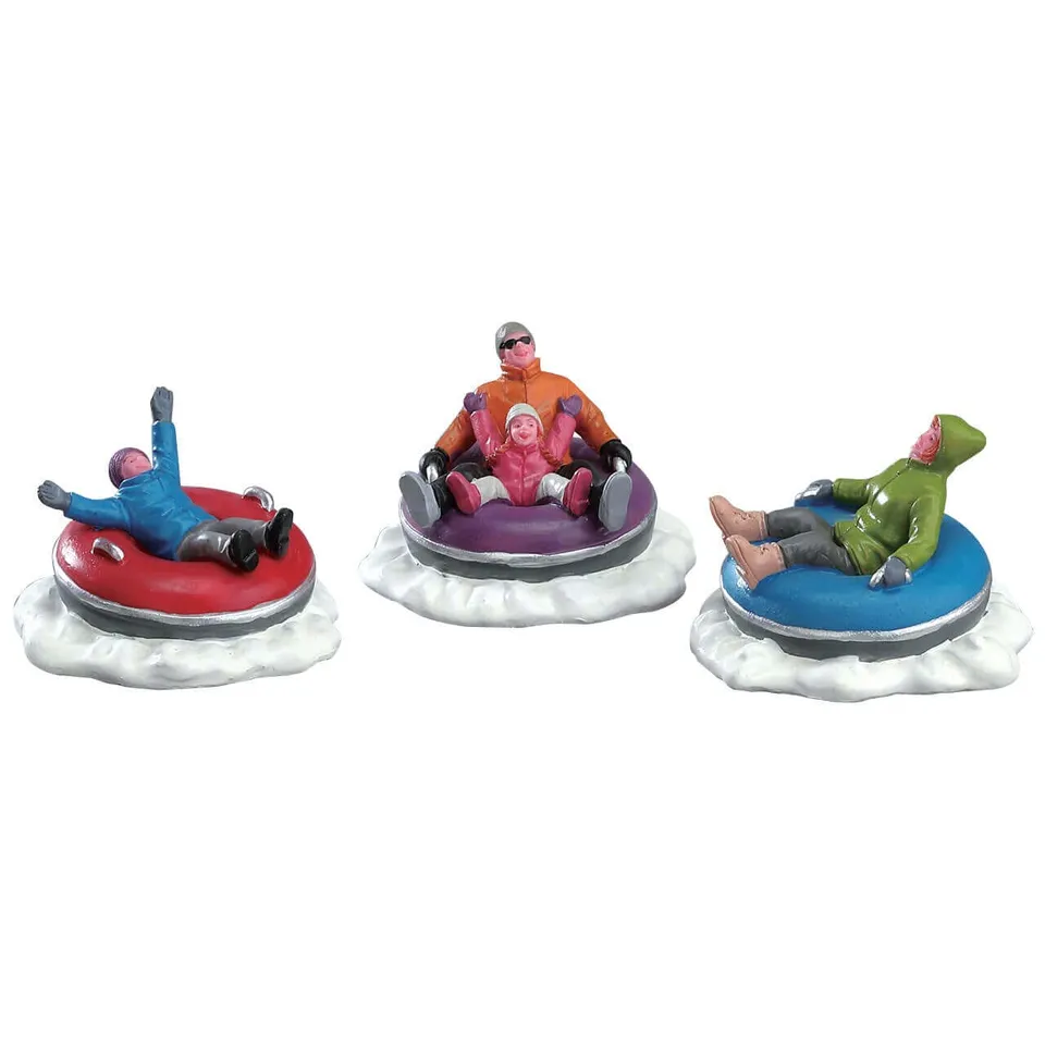 lemax-tubing-family-set-de-3-figurines-neige-vail-village image 1