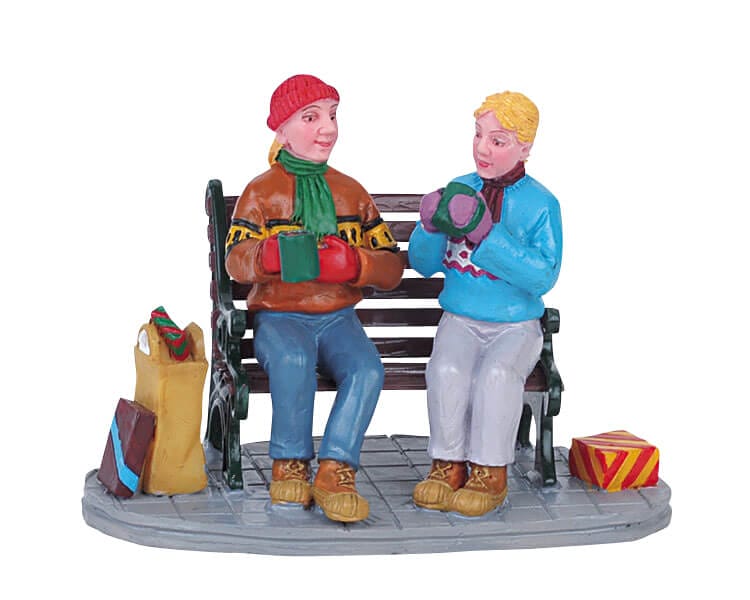 lemax-enjoying-a-chat-miniature-personnages-village image 1