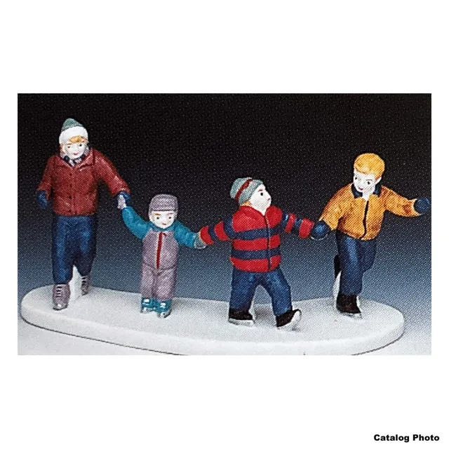 lemax-family-skating-sc-ne-patinage-en-famille-miniature image 1