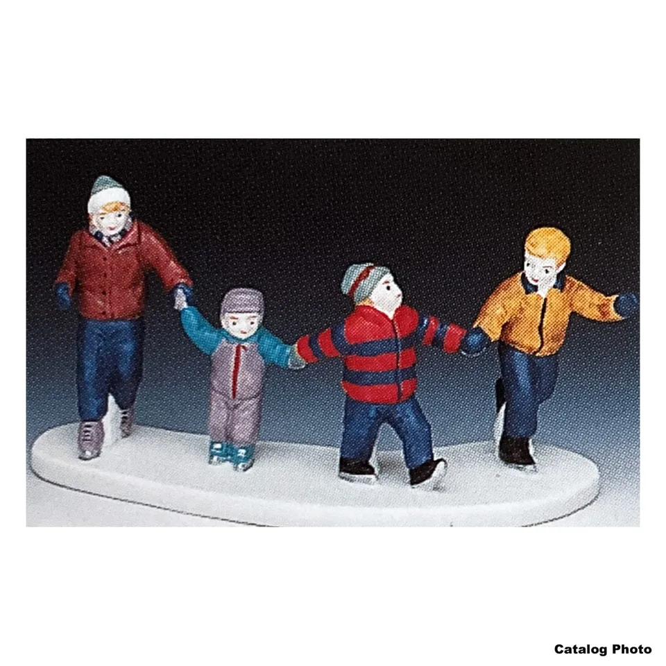 lemax-family-skating-sc-ne-patinage-en-famille-miniature image 1