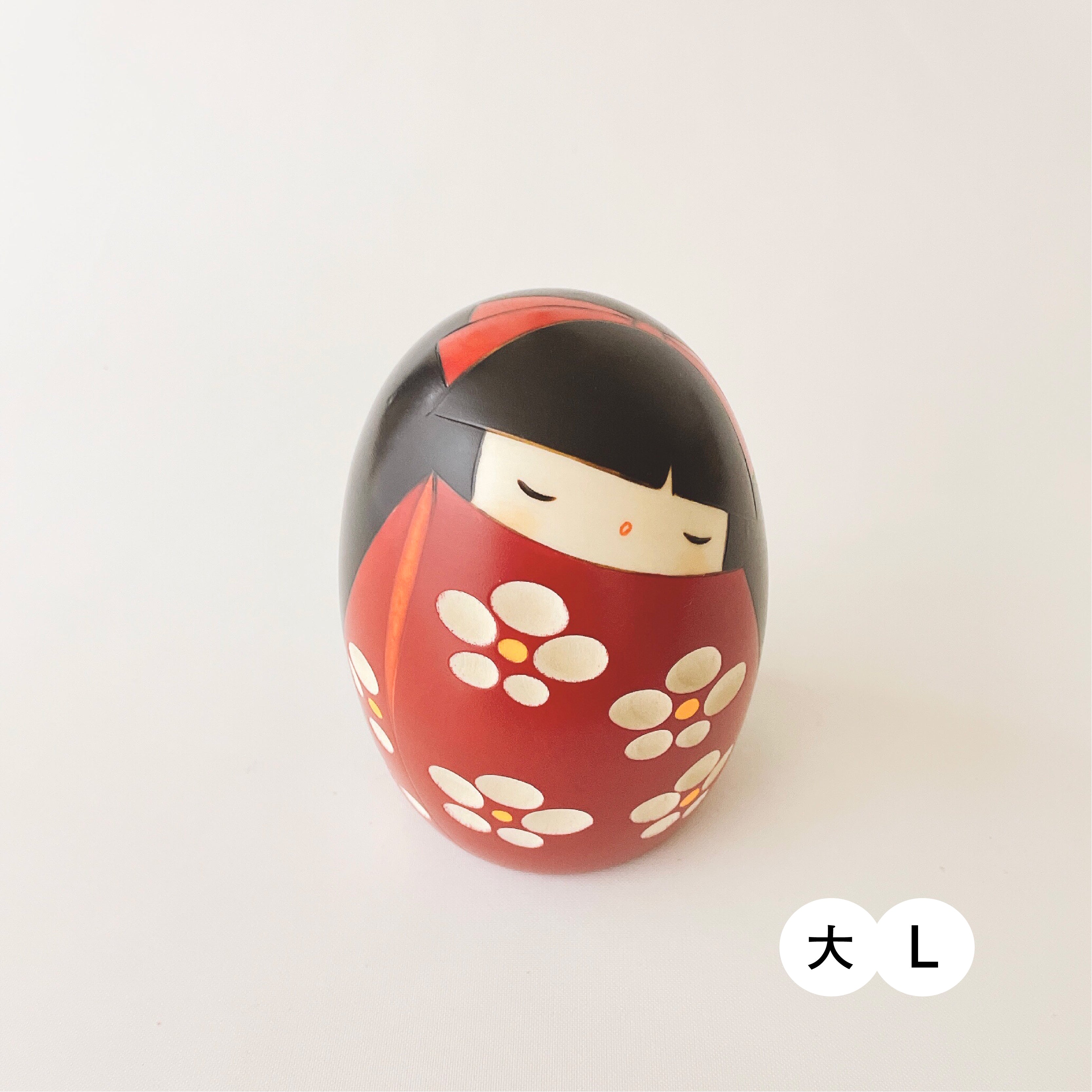 usaburo-kokeshi-shiroi-hana-taille-l-figurine-fleur-blanche-en-bois image 6