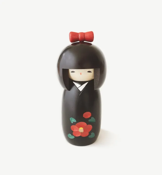 usaburo-kokeshi-tsubakikko-enfant-cam-lia-70-x-70-x-145-mm-sakura image 1