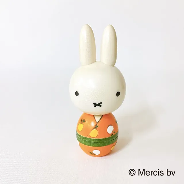 usaburo-kokeshi-miffy-ringo-apple-figurine-yura-koro-130-mm image 1