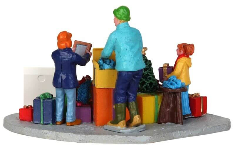 lemax-annual-toy-drive-collecte-de-jouets-miniature image 3