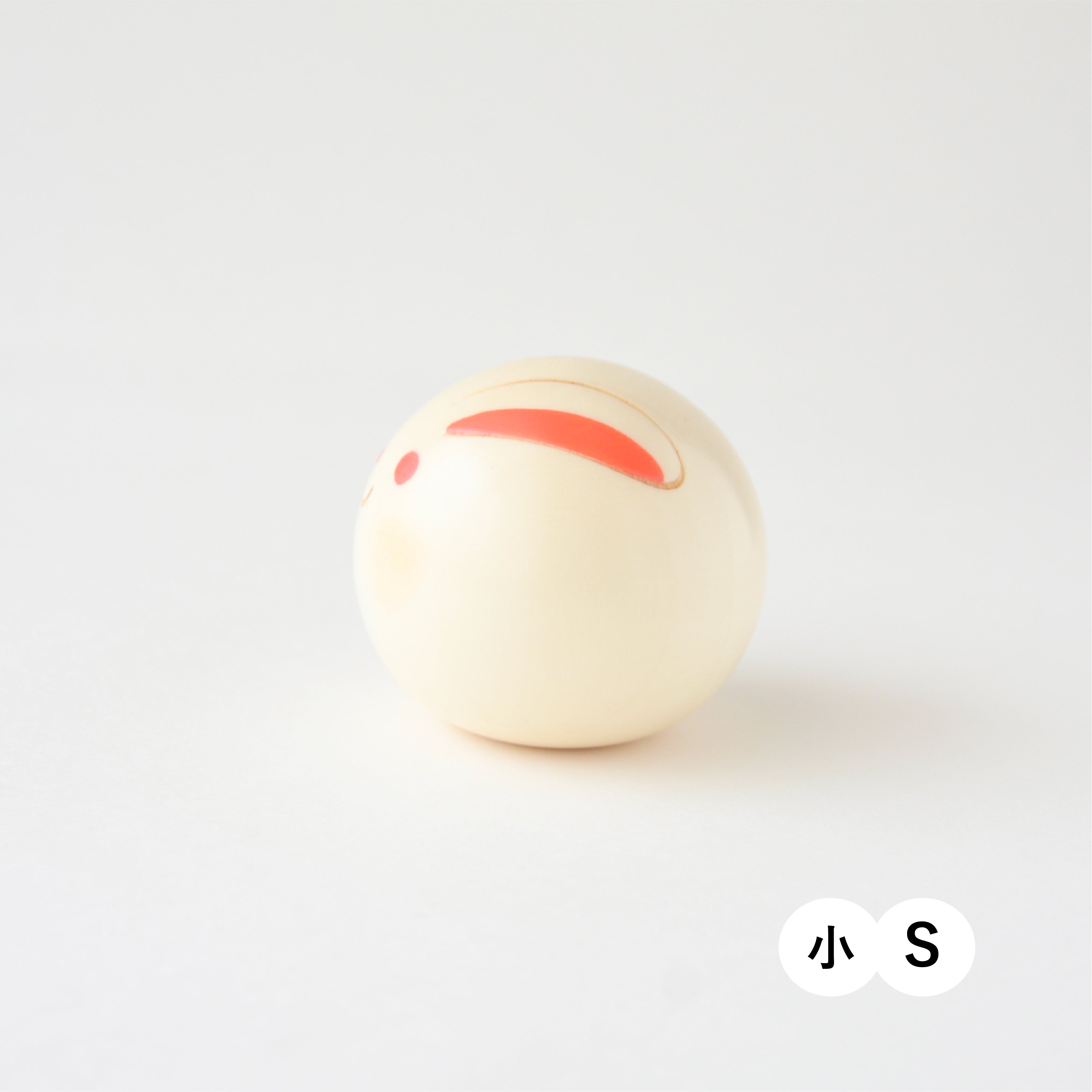 usaburo-kokeshi-yurakoro-lapin-figurine-uf-culbuto-bois image 3