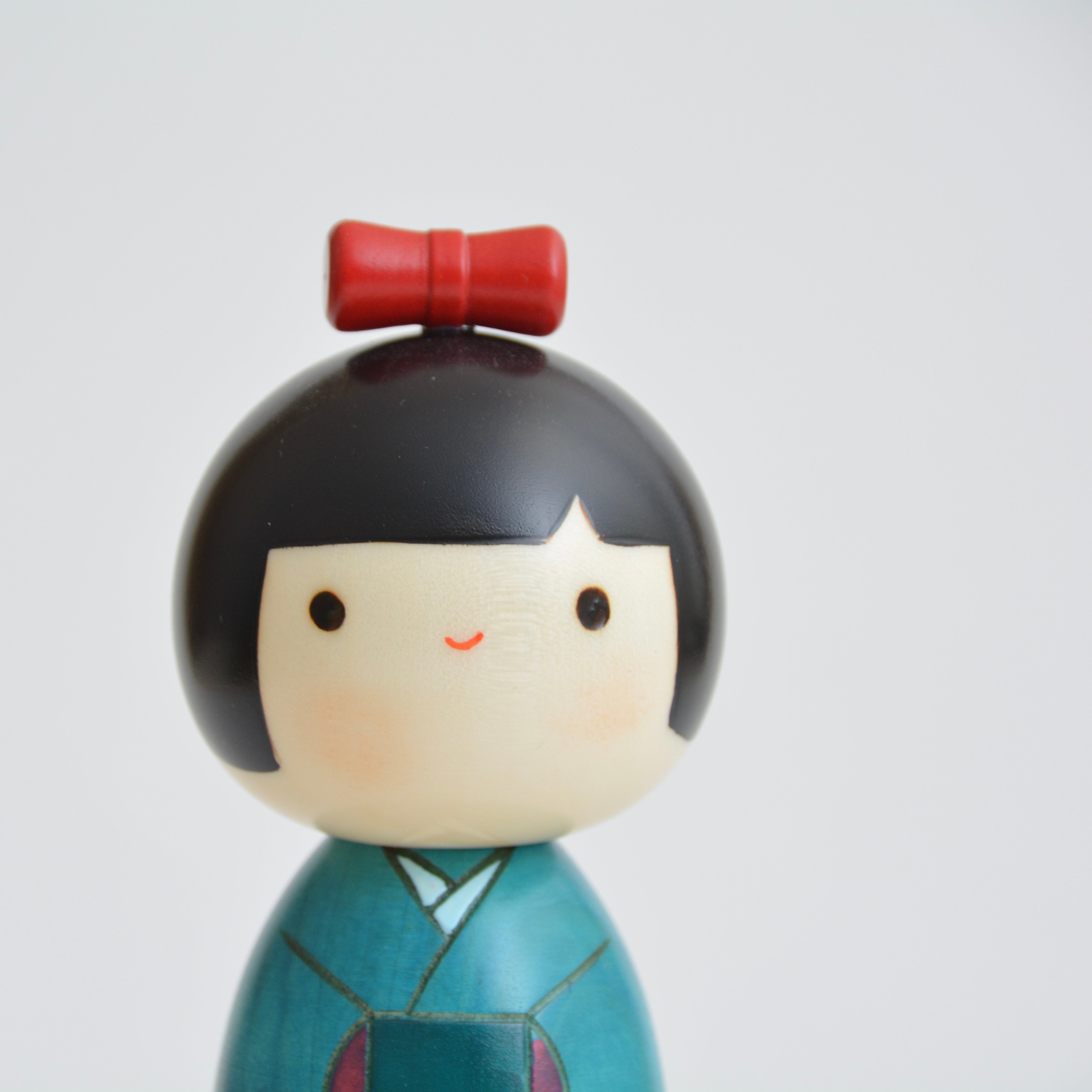 usaburo-kokeshi-ajisai-warabe-hydrangea-kokeshi-13-cm image 4