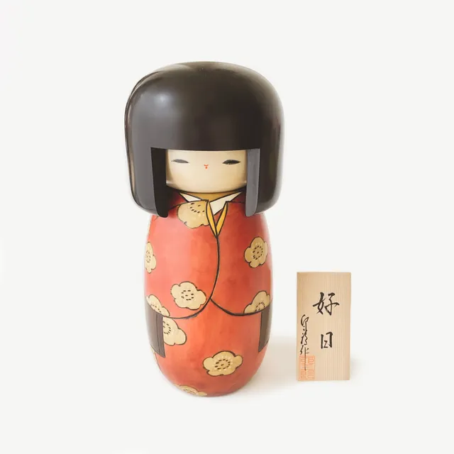 usaburo-kokeshi-kojitsu-good-day-rouge-ll-32-cm image 1