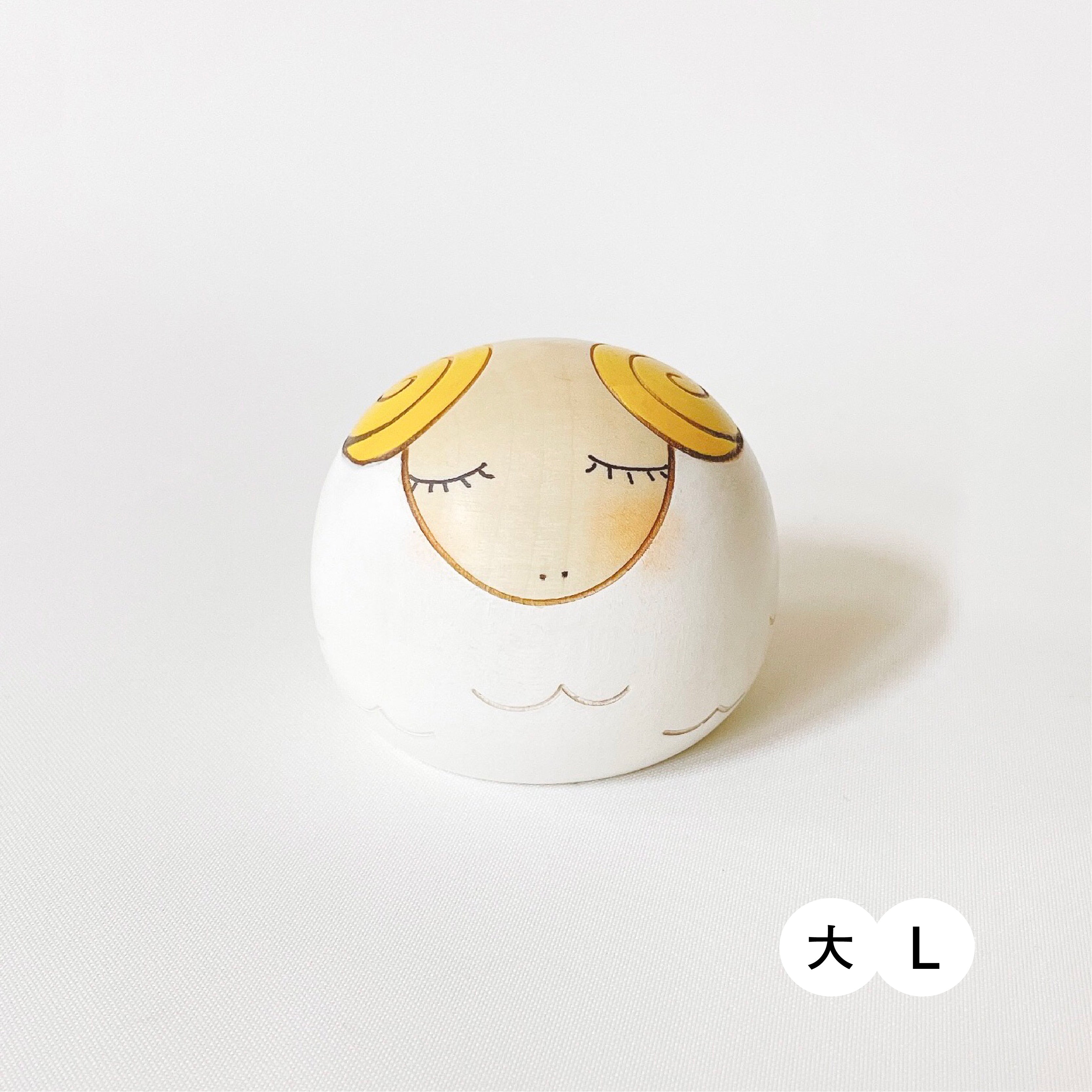 usaburo-kokeshi-yurakoro-mouton-culbuto-rond-en-bois image 5