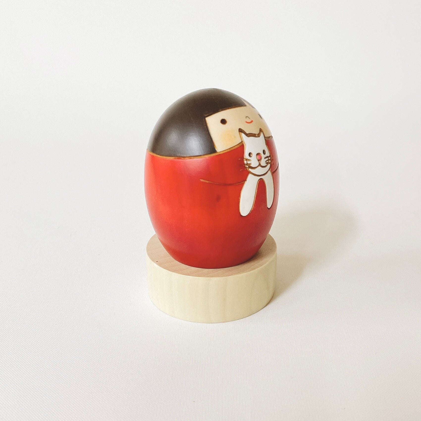 usaburo-kokeshi-neko-no-sally-chat-porte-tampon-en-bois-mizuki image 5